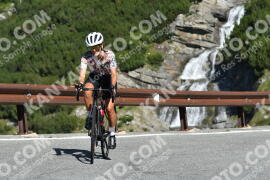 Foto #2513592 | 05-08-2022 10:12 | Passo Dello Stelvio - Waterfall Kehre BICYCLES