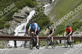 Photo #3253517 | 27-06-2023 10:53 | Passo Dello Stelvio - Waterfall curve BICYCLES