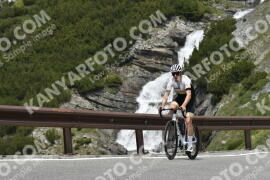 Photo #3255182 | 27-06-2023 12:15 | Passo Dello Stelvio - Waterfall curve BICYCLES