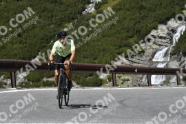 Fotó #2754081 | 26-08-2022 12:37 | Passo Dello Stelvio - Vízesés kanyar Bicajosok