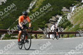 Photo #2379161 | 24-07-2022 13:21 | Passo Dello Stelvio - Waterfall curve BICYCLES