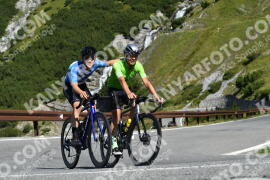 Foto #2502653 | 04-08-2022 10:15 | Passo Dello Stelvio - Waterfall Kehre BICYCLES