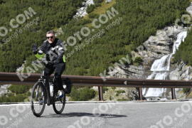 Photo #2886074 | 18-09-2022 13:01 | Passo Dello Stelvio - Waterfall curve BICYCLES