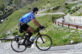 Photo #2199104 | 26-06-2022 16:36 | Passo Dello Stelvio - Waterfall curve BICYCLES