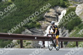 Photo #2371840 | 22-07-2022 13:50 | Passo Dello Stelvio - Waterfall curve BICYCLES