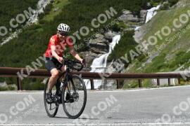 Photo #2204336 | 27-06-2022 13:24 | Passo Dello Stelvio - Waterfall curve BICYCLES