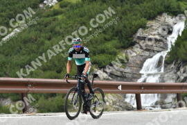 Photo #2439651 | 30-07-2022 10:49 | Passo Dello Stelvio - Waterfall curve BICYCLES