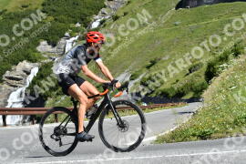 Photo #2295113 | 13-07-2022 10:10 | Passo Dello Stelvio - Waterfall curve BICYCLES