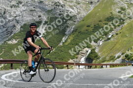 Photo #2591402 | 11-08-2022 10:01 | Passo Dello Stelvio - Waterfall curve BICYCLES