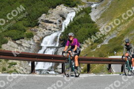 Fotó #4217787 | 09-09-2023 11:00 | Passo Dello Stelvio - Vízesés kanyar Bicajosok