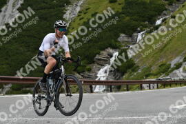 Photo #2409917 | 26-07-2022 11:25 | Passo Dello Stelvio - Waterfall curve BICYCLES