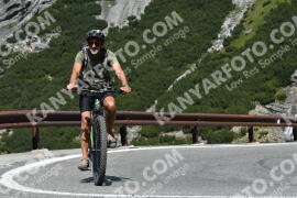 Photo #2363430 | 21-07-2022 11:06 | Passo Dello Stelvio - Waterfall curve BICYCLES