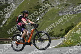 Fotó #3352028 | 04-07-2023 11:35 | Passo Dello Stelvio - Vízesés kanyar Bicajosok