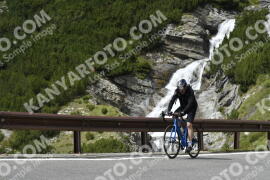 Foto #3766193 | 08-08-2023 13:58 | Passo Dello Stelvio - Curva di cascata BICICLETTA