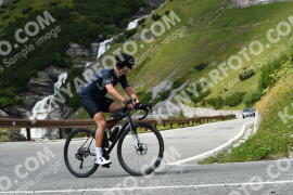 Photo #2445503 | 30-07-2022 14:46 | Passo Dello Stelvio - Waterfall curve BICYCLES