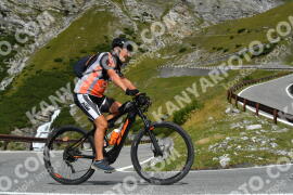 Fotó #4138771 | 03-09-2023 11:35 | Passo Dello Stelvio - Vízesés kanyar Bicajosok