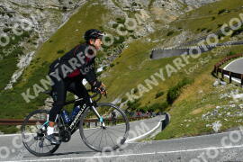 Fotó #4169303 | 05-09-2023 10:47 | Passo Dello Stelvio - Vízesés kanyar Bicajosok