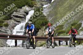 Photo #2082132 | 04-06-2022 11:01 | Passo Dello Stelvio - Waterfall curve BICYCLES