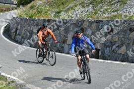 Fotó #2360483 | 20-07-2022 11:00 | Passo Dello Stelvio - Vízesés kanyar Bicajosok