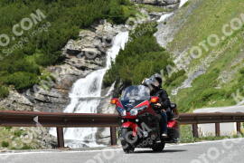 Photo #2209867 | 30-06-2022 12:50 | Passo Dello Stelvio - Waterfall curve