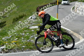 Photo #2138374 | 17-06-2022 15:43 | Passo Dello Stelvio - Waterfall curve BICYCLES