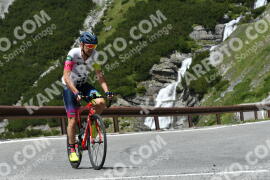 Photo #2203290 | 27-06-2022 12:45 | Passo Dello Stelvio - Waterfall curve BICYCLES