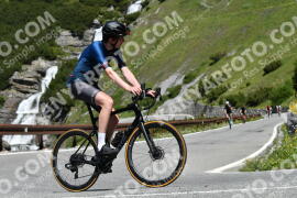 Photo #2176441 | 23-06-2022 11:35 | Passo Dello Stelvio - Waterfall curve BICYCLES