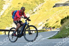 Photo #2666140 | 16-08-2022 09:41 | Passo Dello Stelvio - Waterfall curve BICYCLES