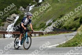Fotó #2207292 | 30-06-2022 10:23 | Passo Dello Stelvio - Vízesés kanyar Bicajosok