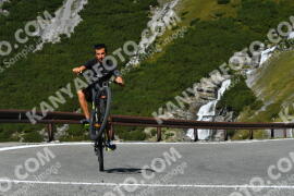 Fotó #4201039 | 08-09-2023 11:37 | Passo Dello Stelvio - Vízesés kanyar Bicajosok