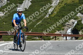 Fotó #2666555 | 16-08-2022 10:00 | Passo Dello Stelvio - Vízesés kanyar Bicajosok