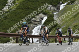 Photo #3591059 | 27-07-2023 11:30 | Passo Dello Stelvio - Waterfall curve BICYCLES