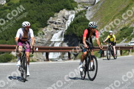 Photo #2398417 | 25-07-2022 10:36 | Passo Dello Stelvio - Waterfall curve BICYCLES