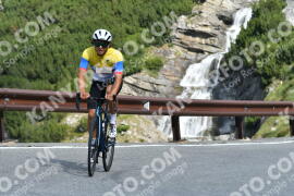 Photo #2380393 | 24-07-2022 09:45 | Passo Dello Stelvio - Waterfall curve BICYCLES