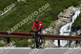 Fotó #4169350 | 05-09-2023 10:47 | Passo Dello Stelvio - Vízesés kanyar Bicajosok