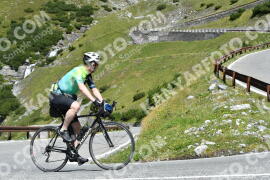 Photo #2431912 | 29-07-2022 11:40 | Passo Dello Stelvio - Waterfall curve BICYCLES