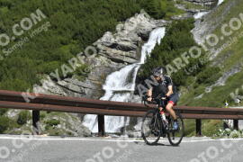 Photo #3684571 | 31-07-2023 10:47 | Passo Dello Stelvio - Waterfall curve BICYCLES