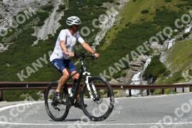 Photo #2589977 | 11-08-2022 11:18 | Passo Dello Stelvio - Waterfall curve BICYCLES