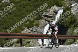 Photo #3225958 | 25-06-2023 10:15 | Passo Dello Stelvio - Waterfall curve BICYCLES