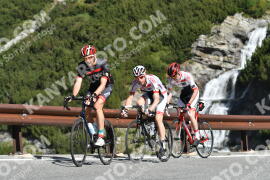 Photo #2145244 | 18-06-2022 09:37 | Passo Dello Stelvio - Waterfall curve BICYCLES
