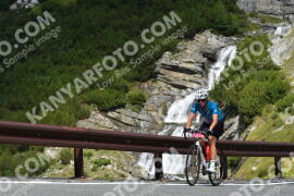 Photo #4086195 | 26-08-2023 11:18 | Passo Dello Stelvio - Waterfall curve BICYCLES
