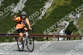 Fotó #2503206 | 04-08-2022 10:37 | Passo Dello Stelvio - Vízesés kanyar Bicajosok