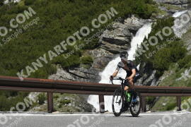 Photo #3239871 | 26-06-2023 11:59 | Passo Dello Stelvio - Waterfall curve BICYCLES