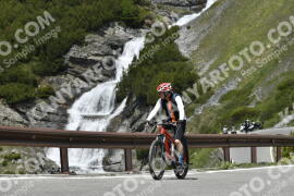 Photo #3136466 | 17-06-2023 12:36 | Passo Dello Stelvio - Waterfall curve BICYCLES