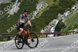 Photo #2173154 | 21-06-2022 10:05 | Passo Dello Stelvio - Waterfall curve BICYCLES