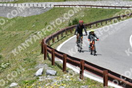 Fotó #2355975 | 19-07-2022 13:32 | Passo Dello Stelvio - Vízesés kanyar Bicajosok