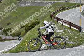 Fotó #3074861 | 10-06-2023 12:27 | Passo Dello Stelvio - Vízesés kanyar Bicajosok