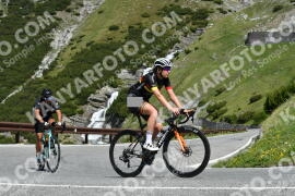 Photo #2137190 | 17-06-2022 11:00 | Passo Dello Stelvio - Waterfall BICYCLE riders