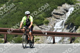 Photo #2369766 | 22-07-2022 11:44 | Passo Dello Stelvio - Waterfall curve BICYCLES