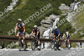 Photo #2718898 | 23-08-2022 11:37 | Passo Dello Stelvio - Waterfall curve BICYCLES